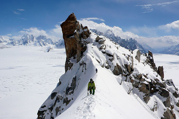 Fédération Française de la Montagne et de l'Escalade - Amplitude Assurances